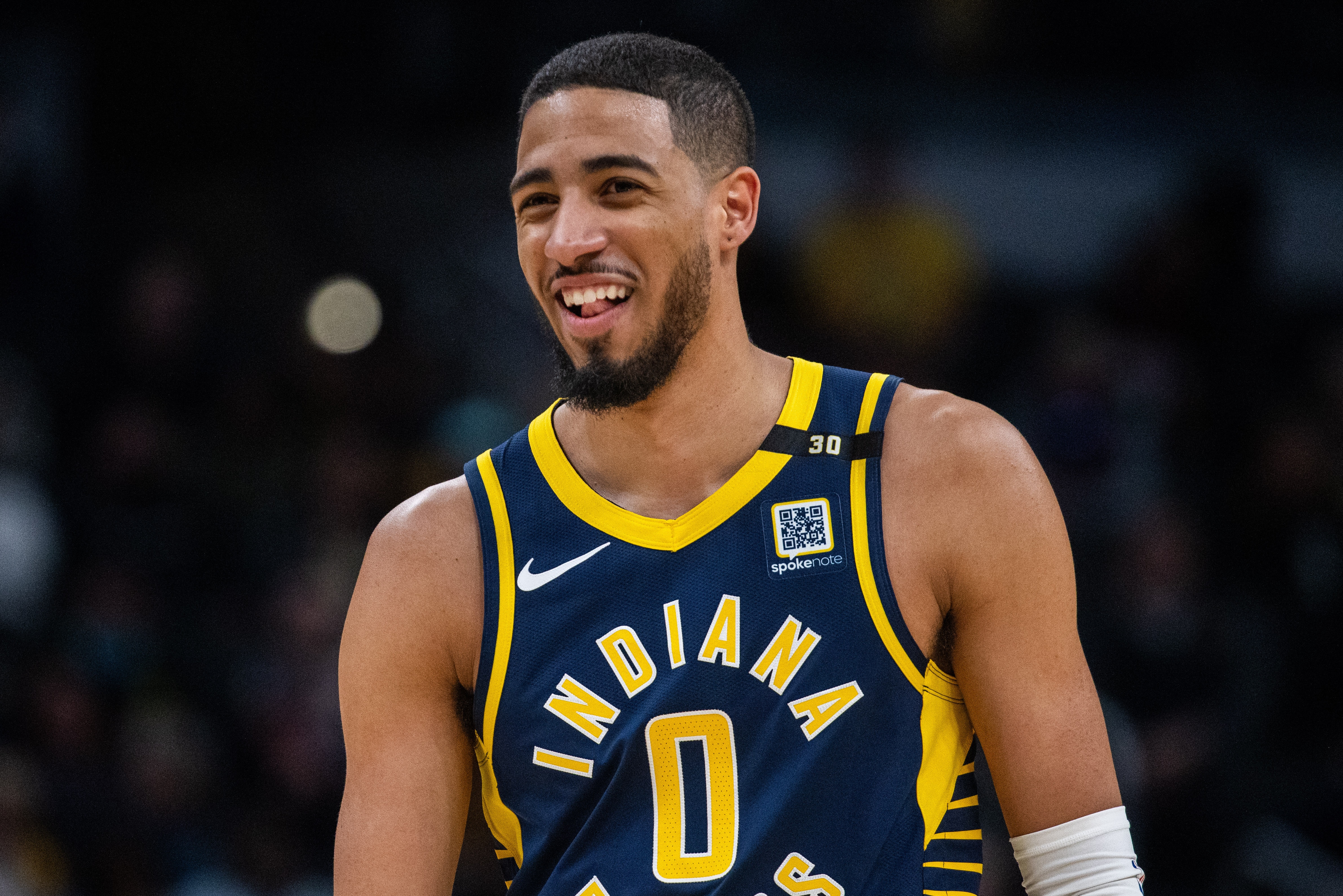 NBA球员集体训练备战新赛季