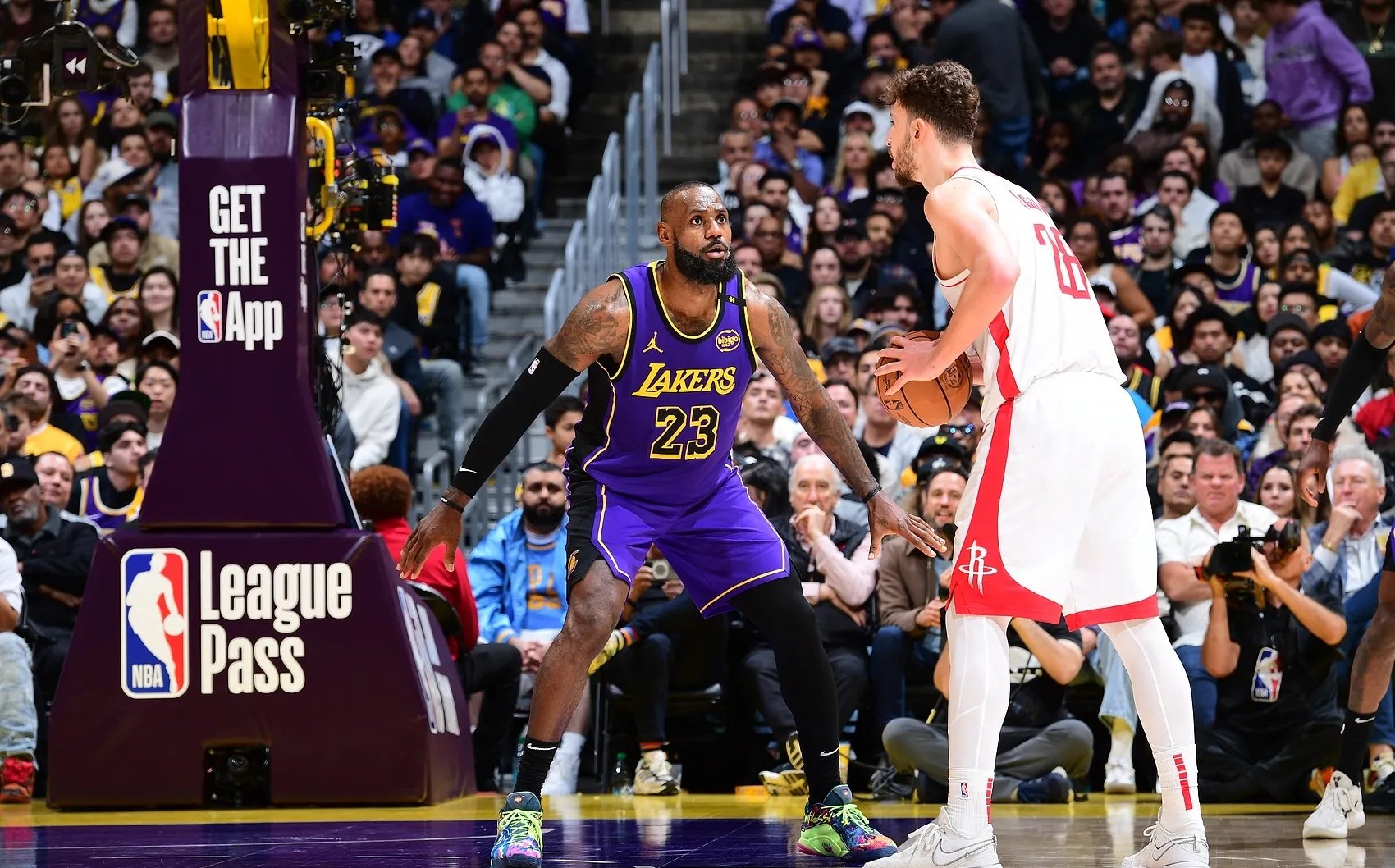 1xBit体育培训-火箭惜败湖人，詹姆斯砍下三双的简单介绍