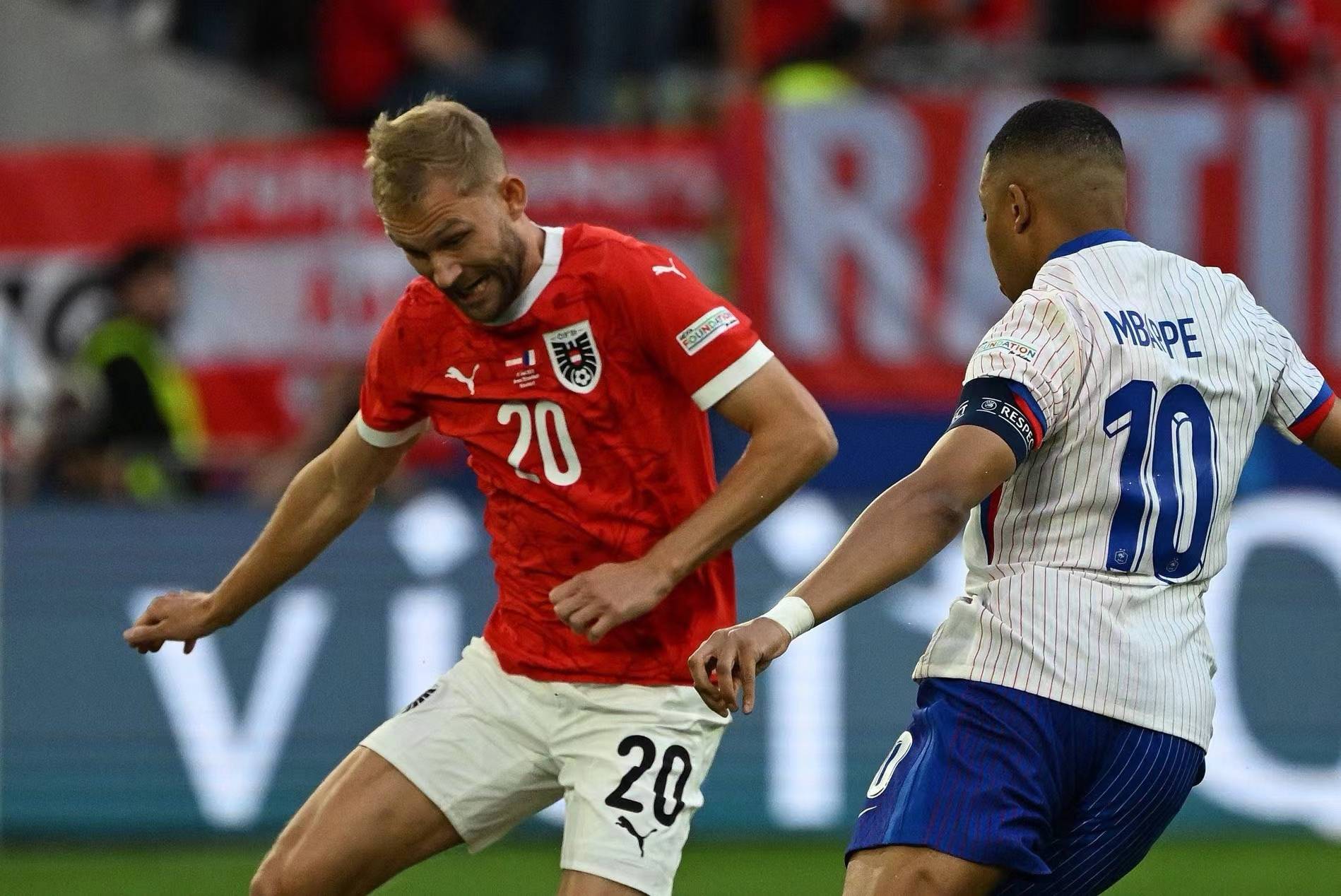 荷兰与奥地利战平，小组出线的简单介绍