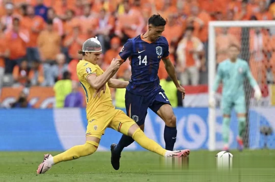 关于荷兰在欧洲杯资格赛中大胜土耳其队的信息 关于荷兰在欧洲杯资格赛中大胜土耳其队的信息