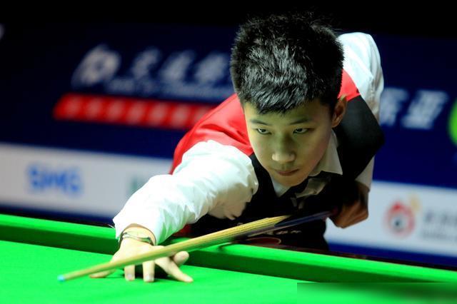 名将脱颖而出，引领球队冲刺夺冠