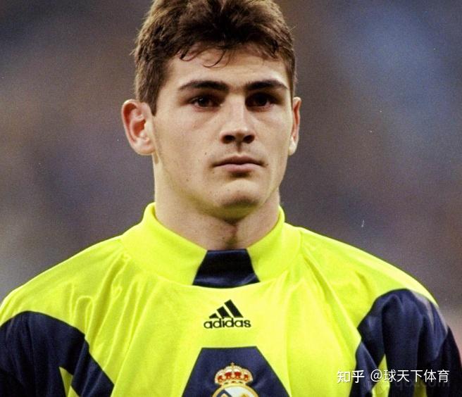 诺伊尔为梦想坚持欧冠夺冠在望的简单介绍 诺伊尔为梦想坚持欧冠夺冠在望的简单介绍