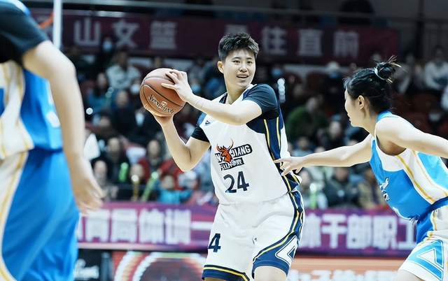 1xBit体育在线登录-新疆队大胜对手，全队篮板控制优势