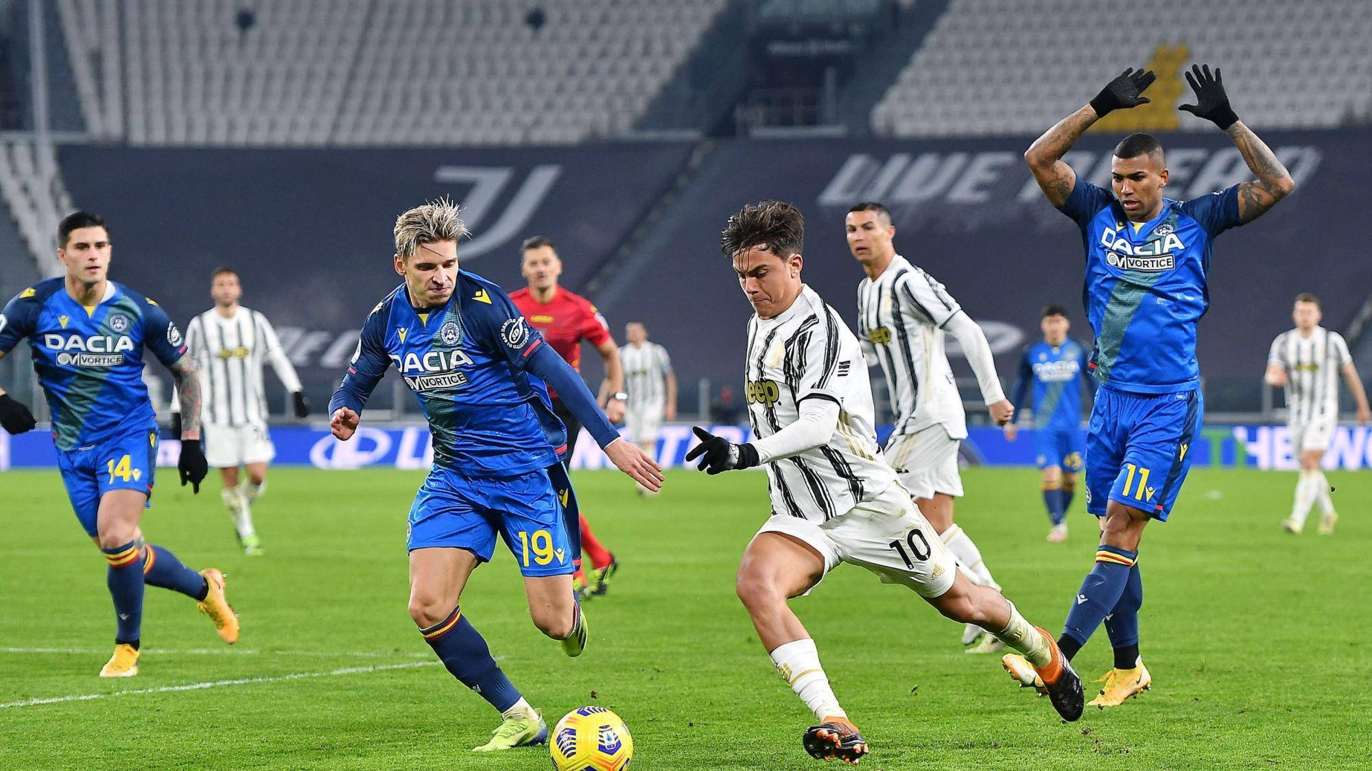 包含尤文图斯客场遭遇憾败出局悬念增加的词条