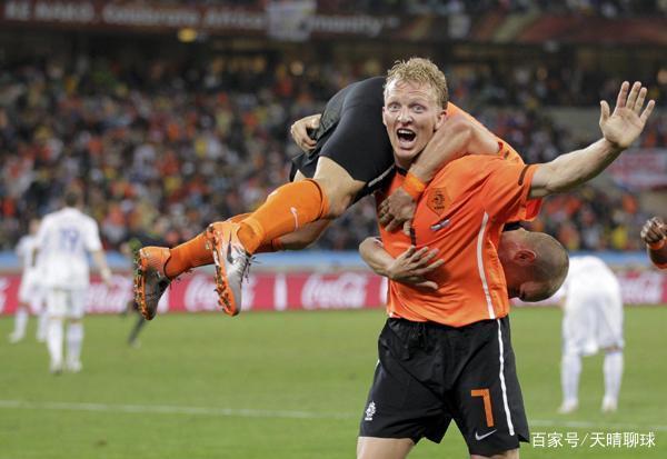 关于丹麦大胜以色列，小组表现稳定的信息